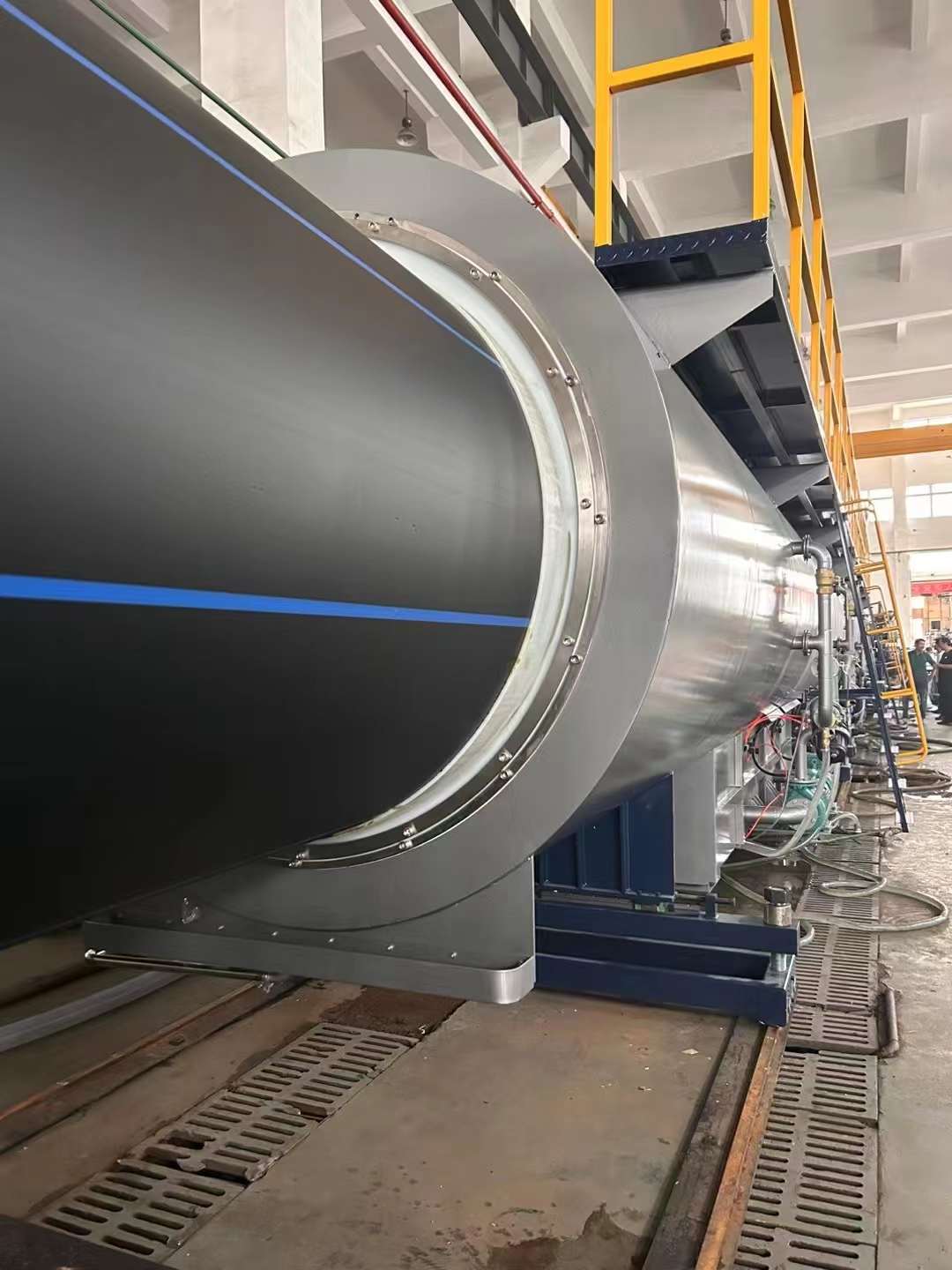 Жаңа PE1600 (SDR13.6) экструзиялық өндіріс желісі сәтті аяқталды және жеткізуді күтуде!